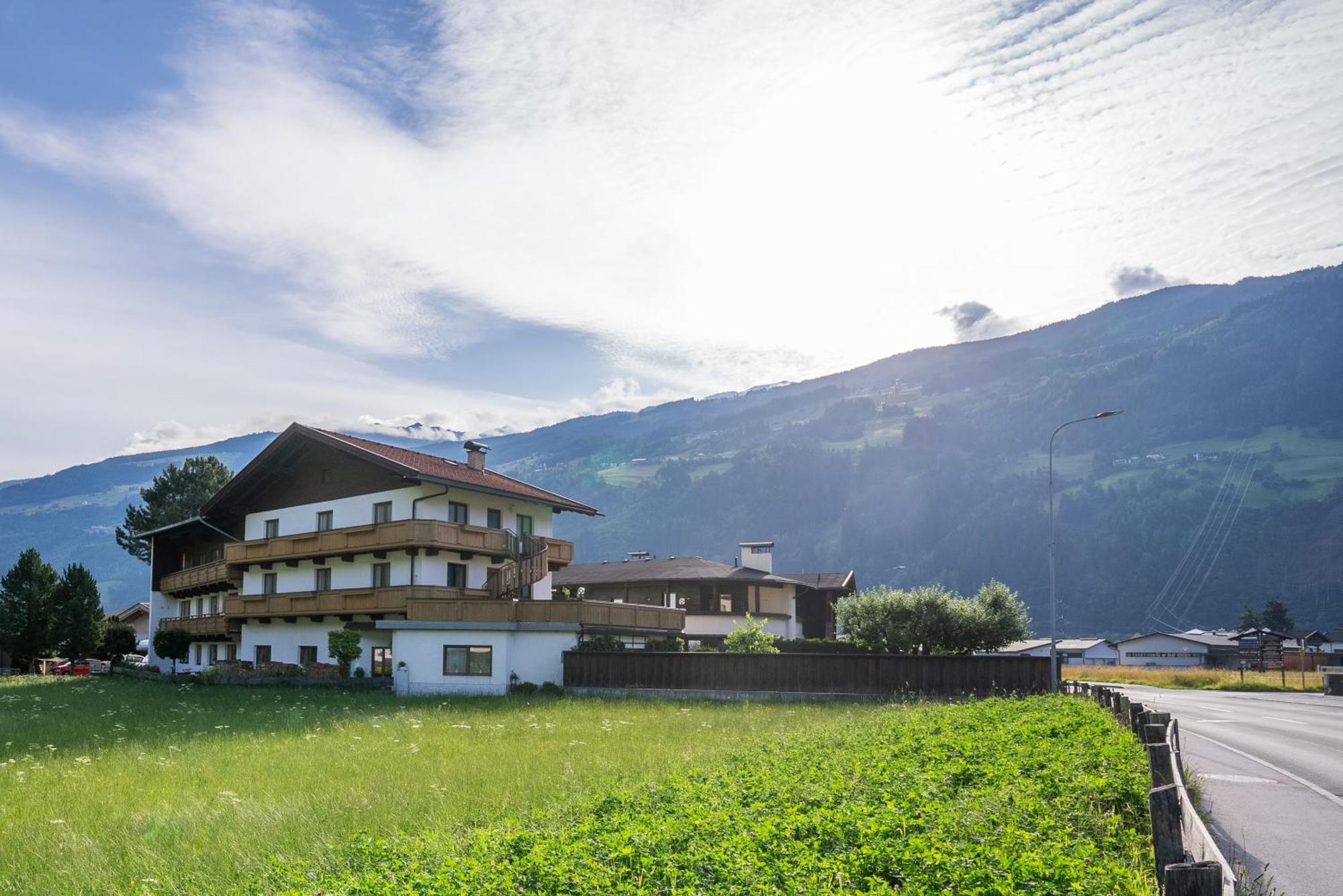 Zell Views Apartments Zell am Ziller Exterior foto